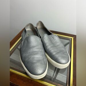 Vince metallic Gray Soft Leather Loafers slip on Sneakers Size 8.5M minimalist